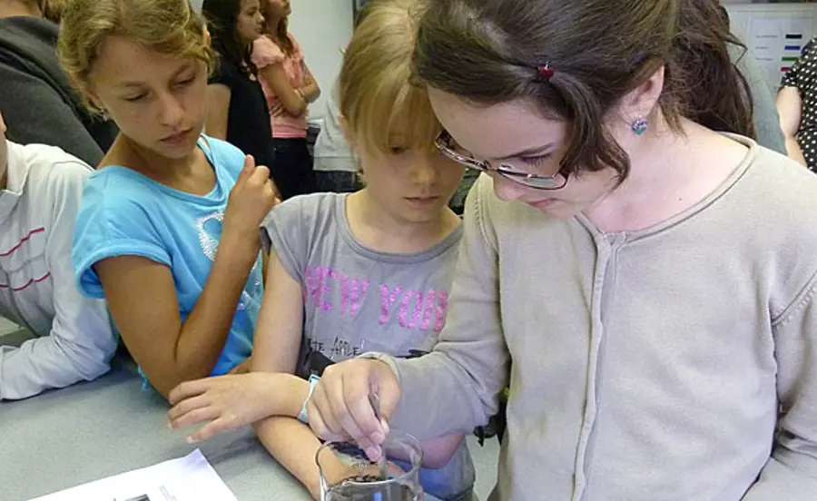 Ecotoxicology for schools